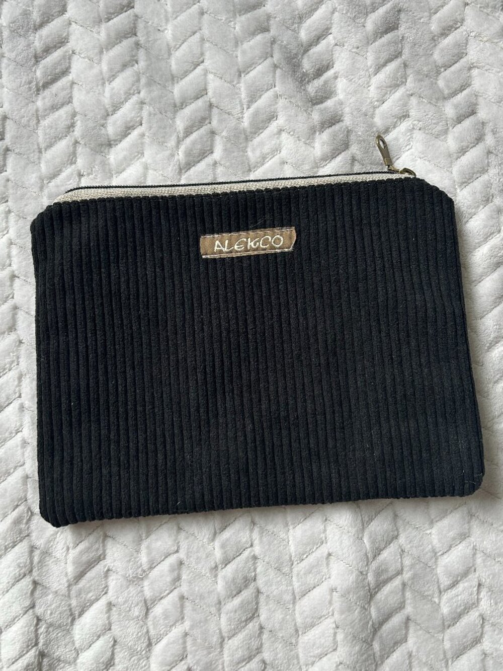 Pochette cotele noir/ Alekco